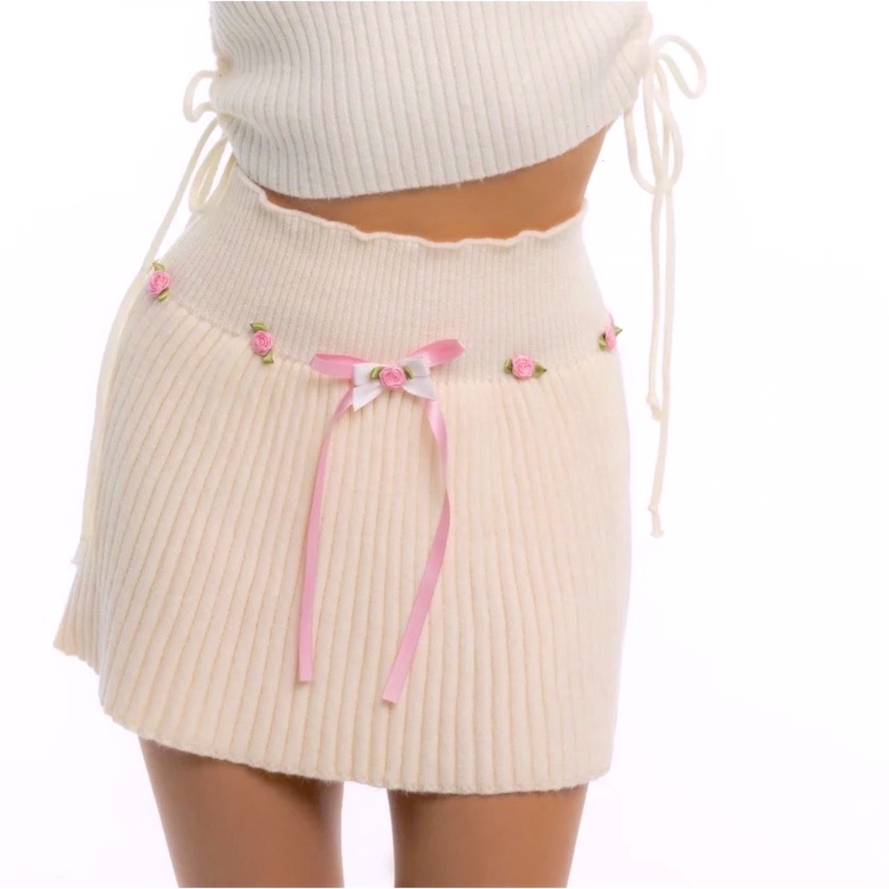 Nancy Acrylic Skirt (Season Sale ❣️) - Picture 2 of 3